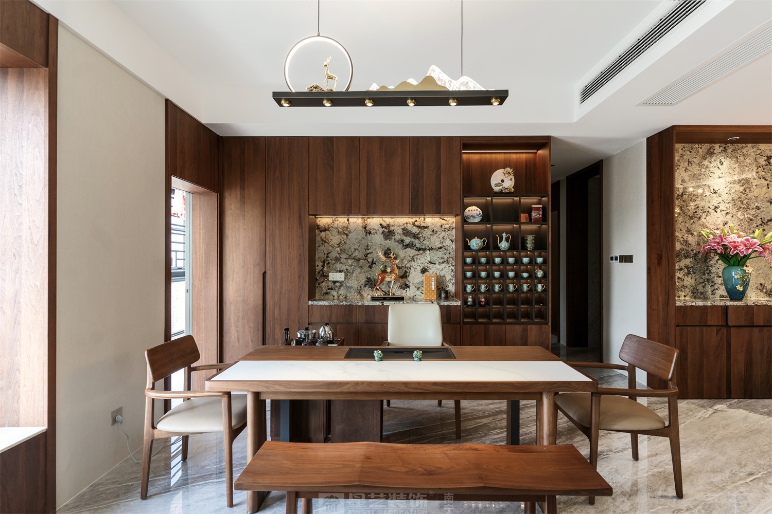 東方皇城260平簡約中式客餐廳完工裝修實(shí)景圖