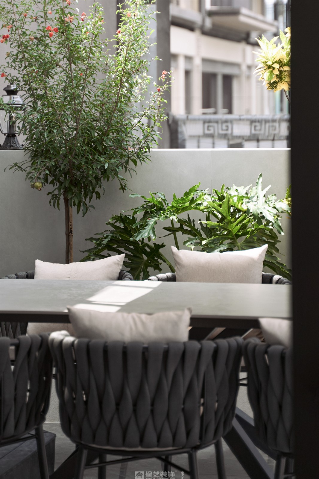 建發(fā)五象印月300平現(xiàn)代輕奢陽臺裝修效果圖