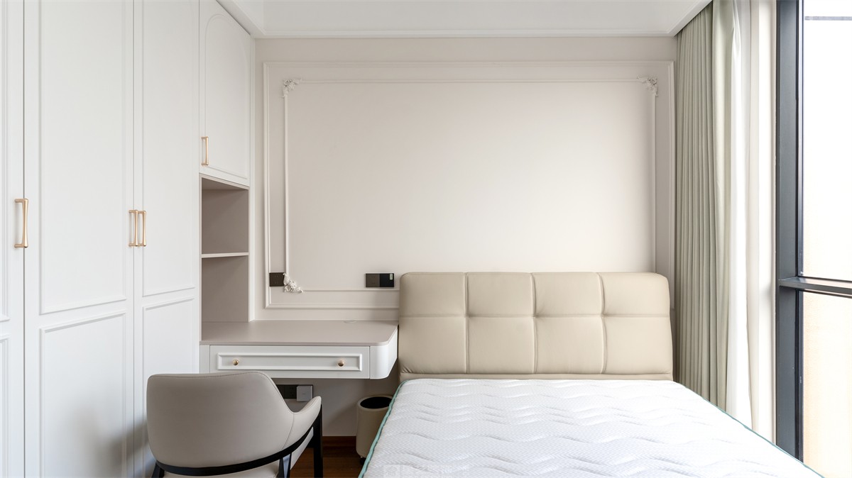 建發(fā)縵云143平法式風(fēng)格臥室裝修實(shí)景圖