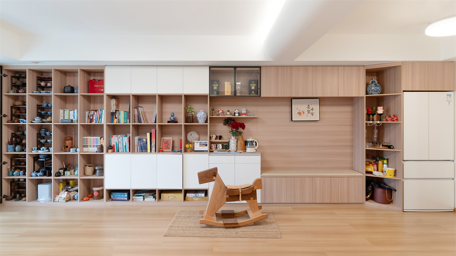 廣西經(jīng)貿(mào)學(xué)院單位房114平