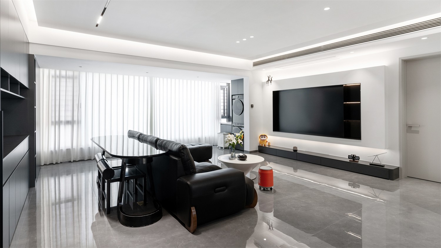 錦云湖光118平現(xiàn)代簡約客廳裝修實景圖