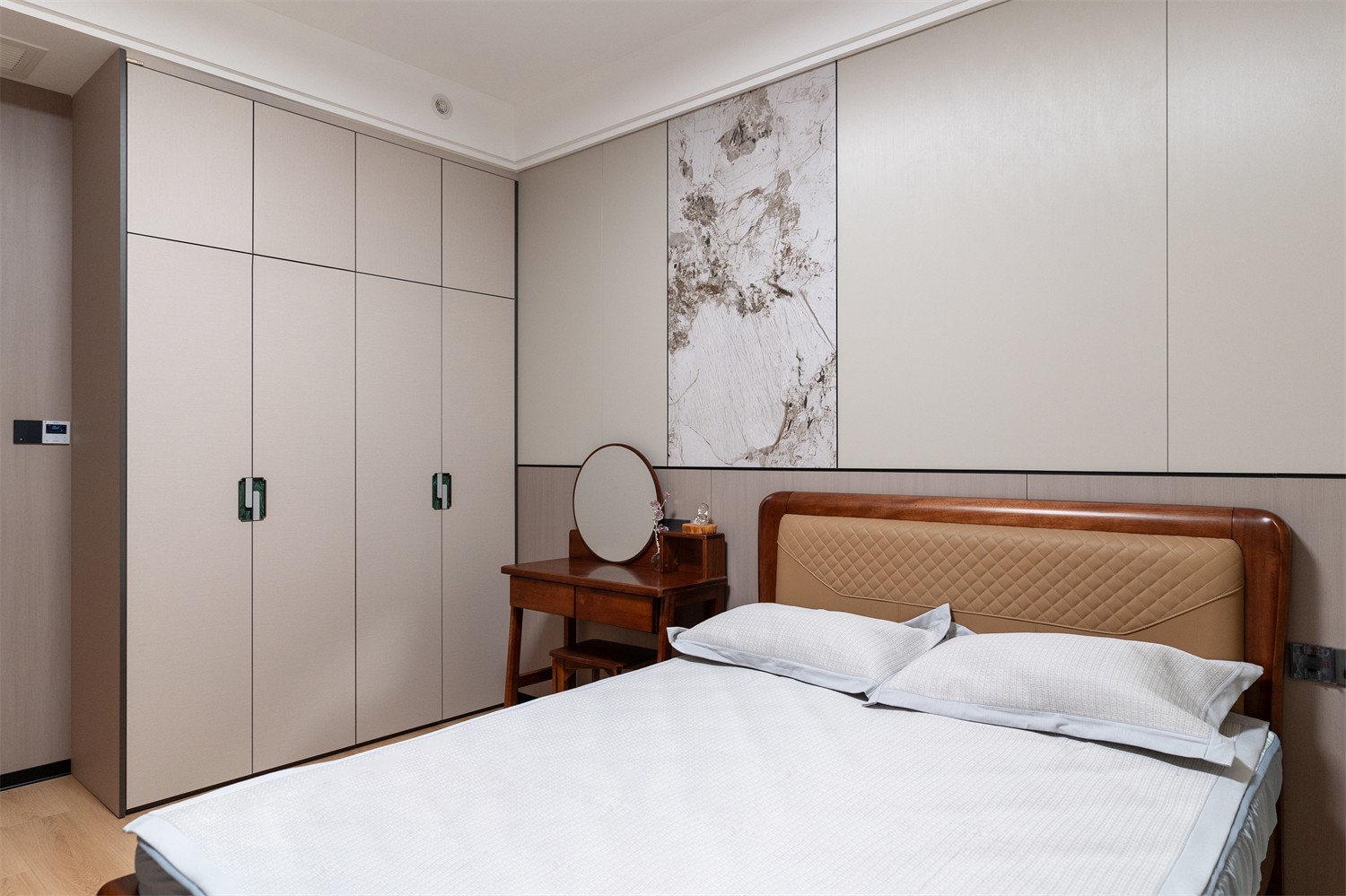 建發(fā)縵云210平新中式臥室裝修完工實(shí)景圖